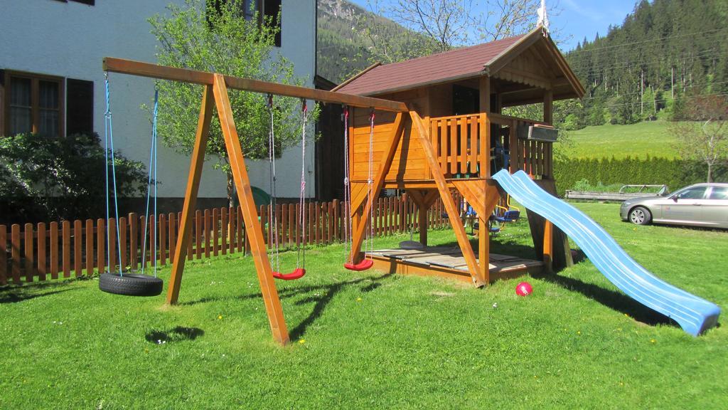 Large Cozy Apartment Grubweg 130 Qm Sankt Martin am Tennengebirge Bagian luar foto